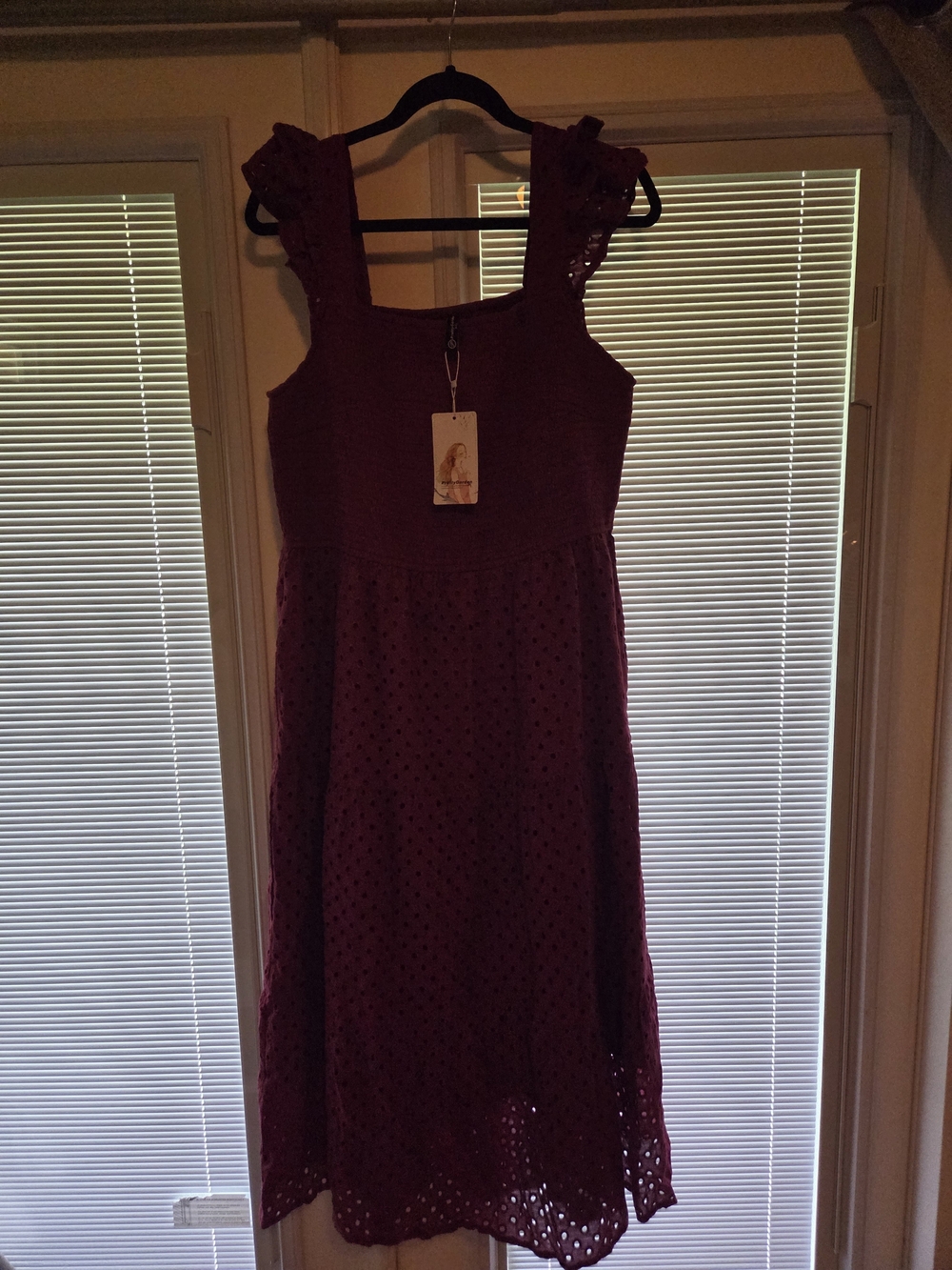 Women’s Midi Eyelet Dress in Burgundy